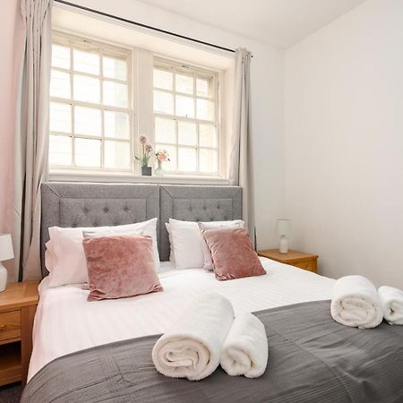 אדינבורו 2 Bedroom Royal Mile Apartment מראה חיצוני תמונה